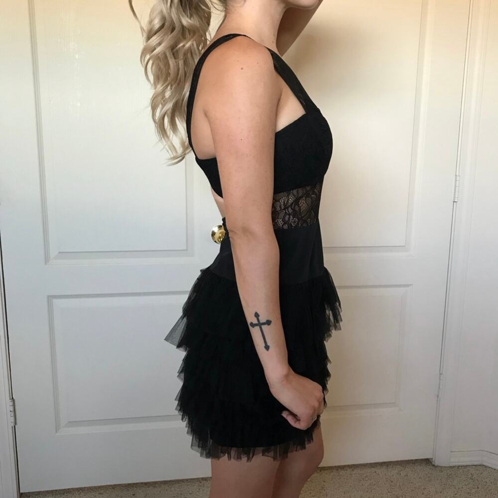 BCBGeneration Lace & Tulle Dress Black Mini Cocktail Party LBD Whimsigoth Size 6 - Picture 14 of 15